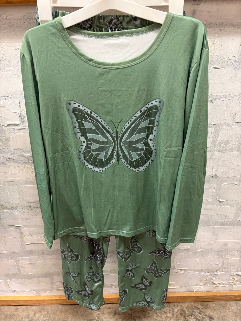 Women's Green Butterfly Pajama Set